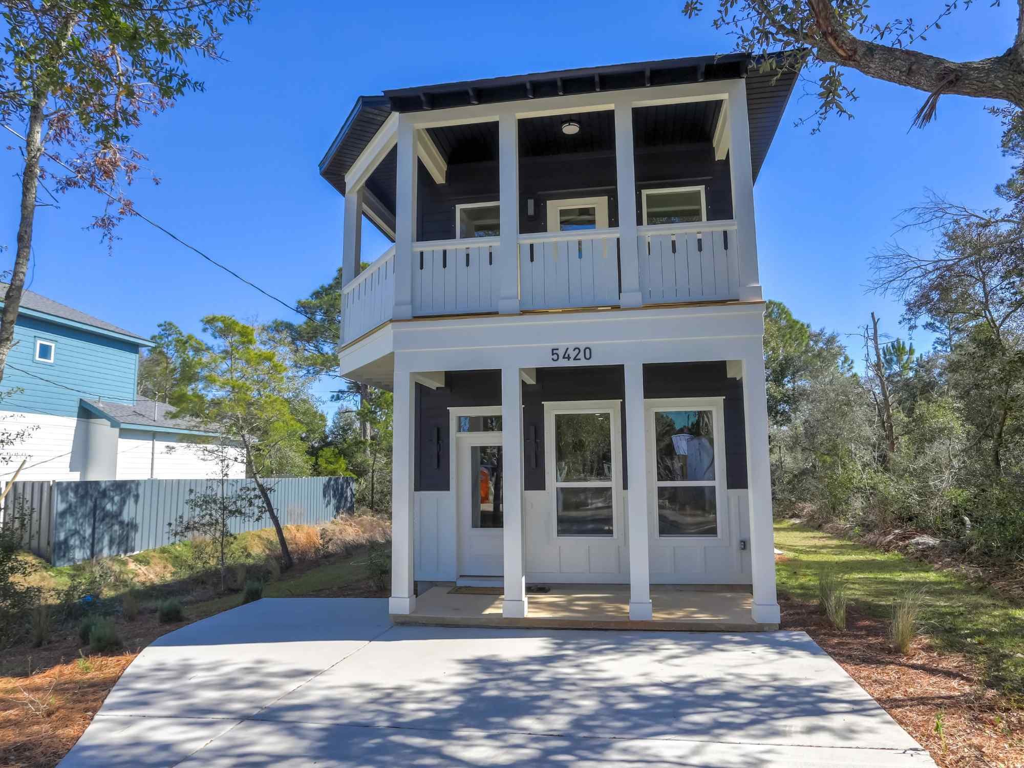Image of the front of a Custom Home in the Perdido Area by Urban Infill