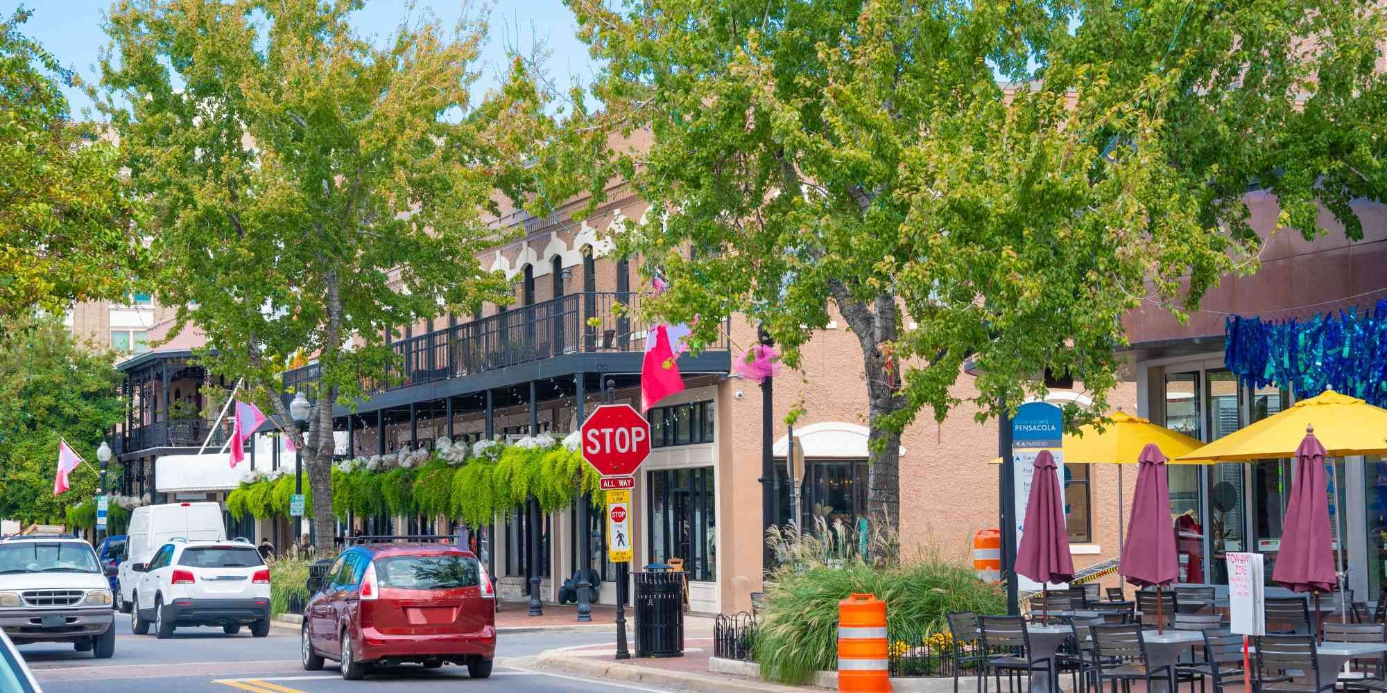 Downtown Pensacola, FL is vibrant and has an arts scene - Urban Infill custom homes